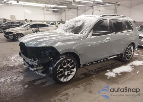 2023 BMW X7 xDrive40I z USA, uszkodzony, nr VIN 5UX23EM04P9P24981